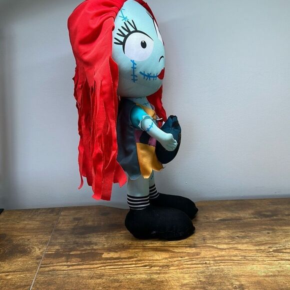Gemmy The Nightmare Before Christmas Big Head Sally 18" Plush Front Door Greeter - Picture 6 of 8